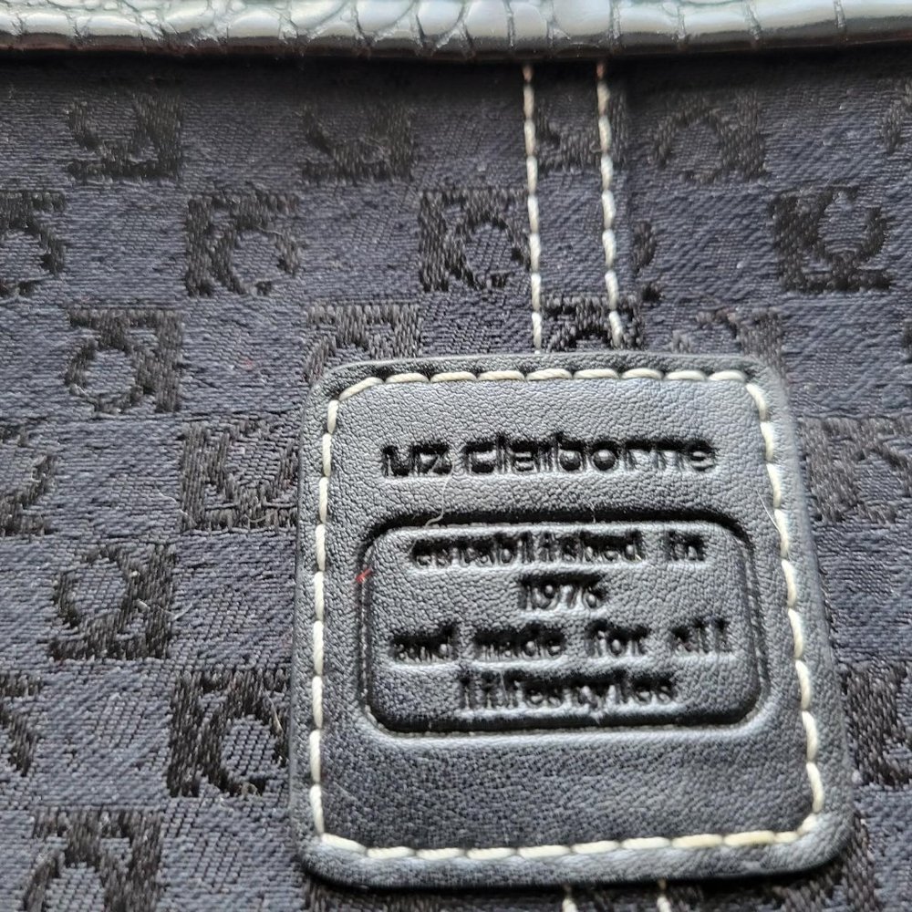 Liz Claiborne Small Black Purse w/ Faux Leather Strap and Accents Button Closure - Picture 2 of 4